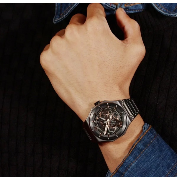 HUGO часовник