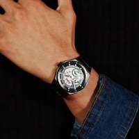 HUGO часовник