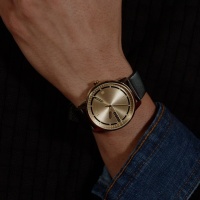 HUGO часовник