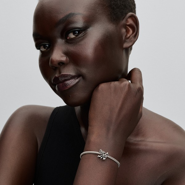 Disney x Pandora Талисман Гуфи силует