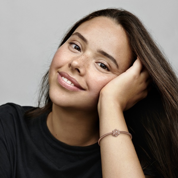 Pandora Талисман Зимно цвете