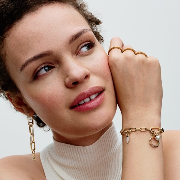 Pandora ME Талисман висулка Бъдещето е днес