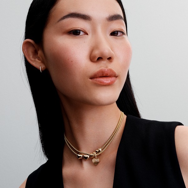 Pandora Висулка за гравиране Любовта ни свързва