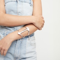 UNOde50 Гривна Ser Majestuosa