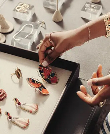 Ще откриете магазини SILVER COURT в София, Велико Търново и Стара Загора. 