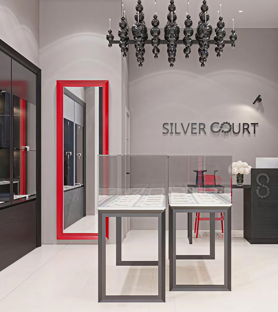 Ще откриете магазини SILVER COURT в София, Велико Търново и Стара Загора.  2